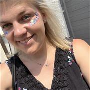 Ich heiße Fabienne und ich bin 22 Jahre alt. Ich würde dir gerne Mathe Nachhilfe anbieten von der Grundschule bis zur Oberstufe